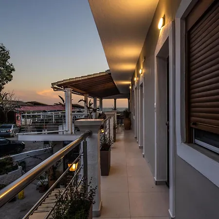 Marea Blue Seaview Of Santa Barbara 3* Marathias